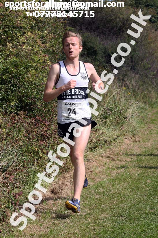 Senior mens relay, Sunderland Harriers Cross Country, Farrington, Sunderland. Photo: David T. Hewitson/Sports for All Pics